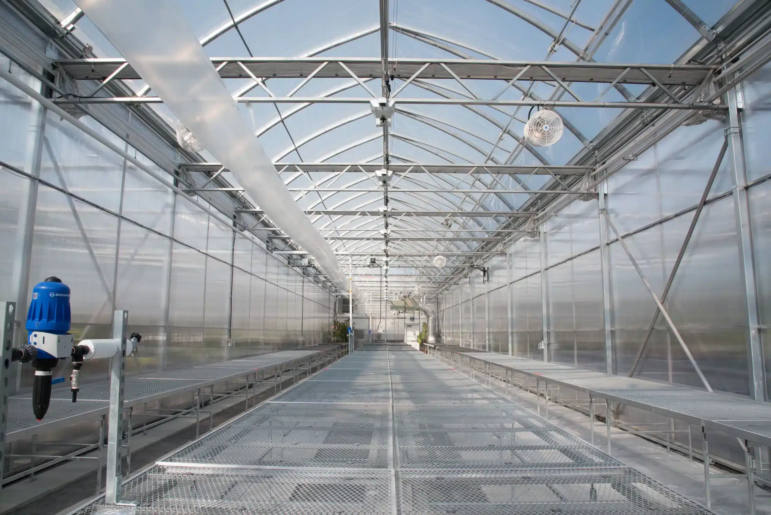 Tables de culture en serre — Durables et performantes 9 Luminosa_institutionnel_intérieur_cdsm_montréal_2019-4