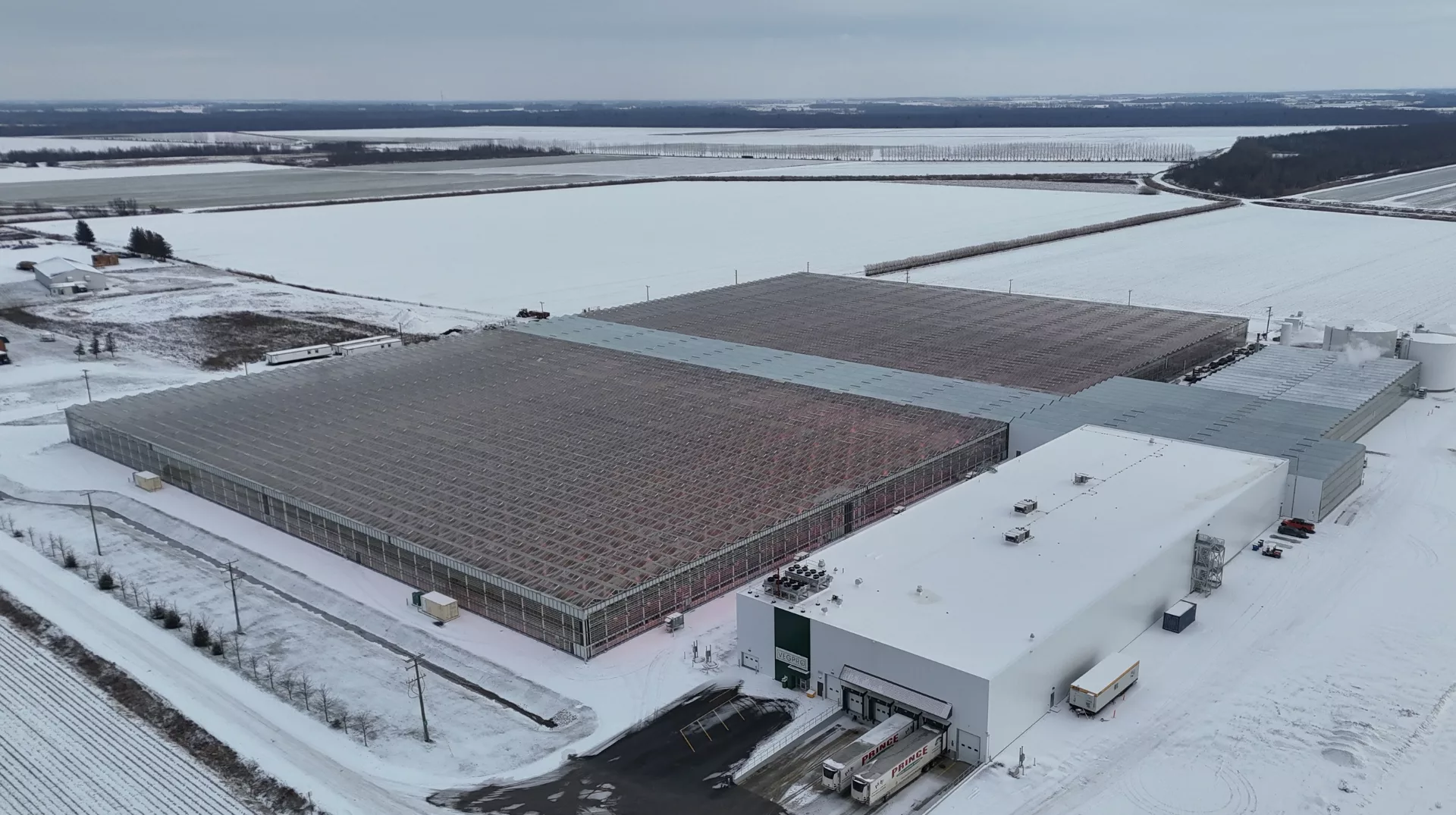 Vue aérienne serre commerciale Harnois – orientation nord-sud