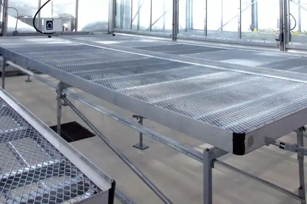 Greenhouse benches - fixed benches